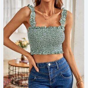 SHEIN women’s Frenchy Ditzy Floral Shirred Frill Trim Cami. Sz 8/10 Green